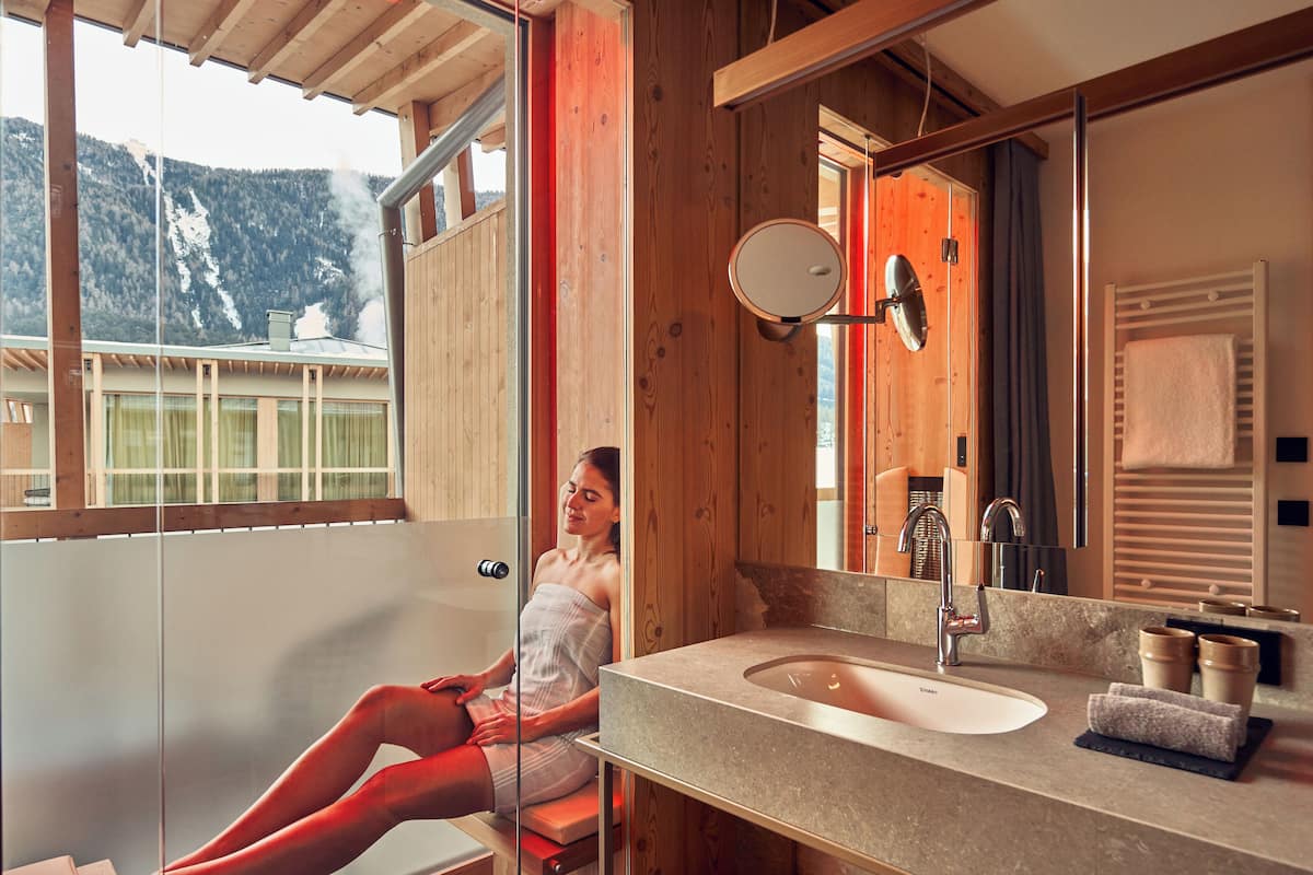 Loft Suite, Terrasse | Phòng tắm | Đồ dùng nhà tắm miễn phí, máy sấy tóc, áo choàng tắm