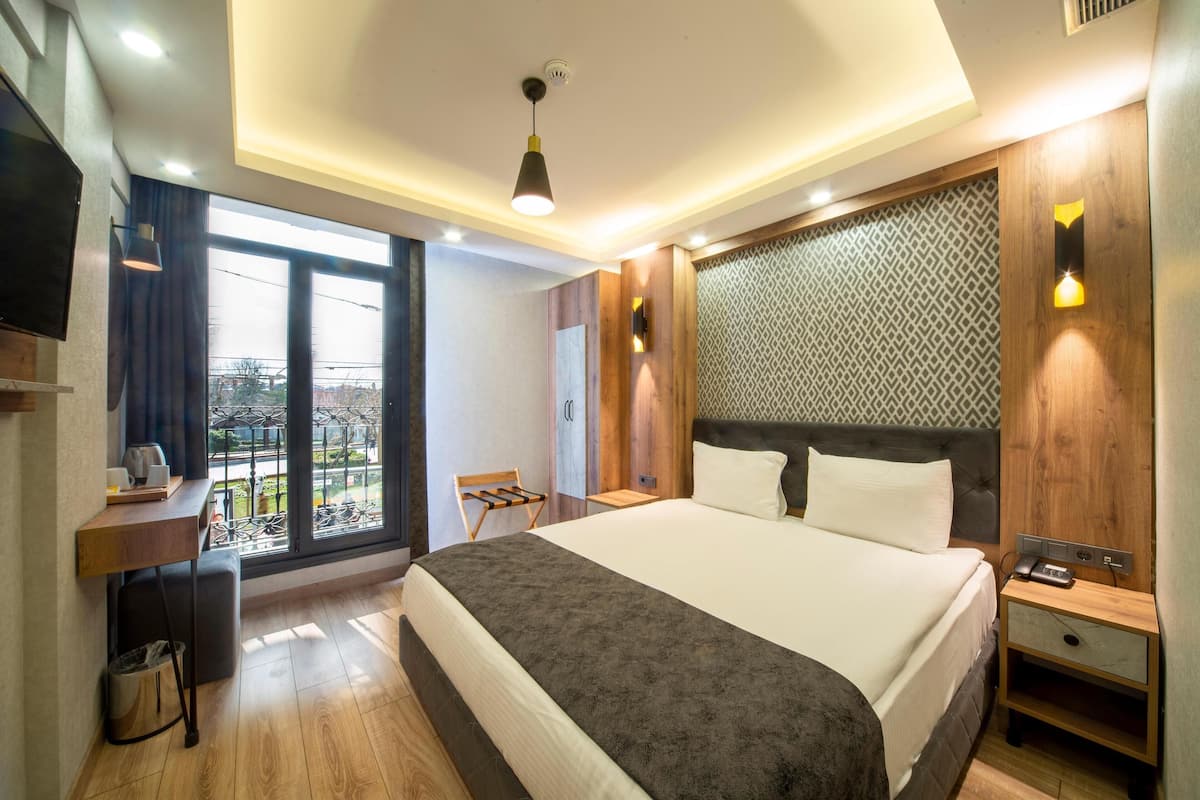 Chambre Standard Double ou avec lits jumeaux | Minibar, coffres-forts dans les chambres, bureau, rideaux occultants