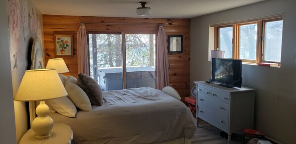 3 bedrooms, iron/ironing board, travel crib, WiFi