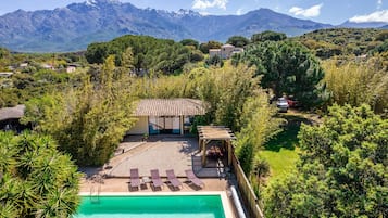 Piscine extérieure, piscine chauffée