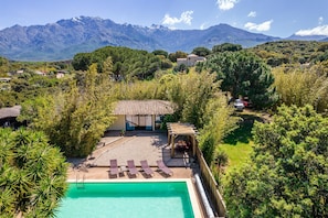 Piscine extérieure, piscine chauffée