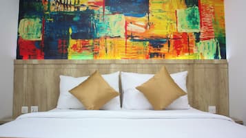 Family 2 Bedrooms | In-room safe, desk, laptop workspace, blackout curtains