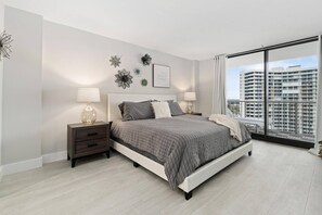 2 bedrooms, iron/ironing board, free WiFi, bed sheets - Updated Stunning Southern Beach Views; Heated Pool & WiFi ~Walk to Dining & Shops (Marco Island)