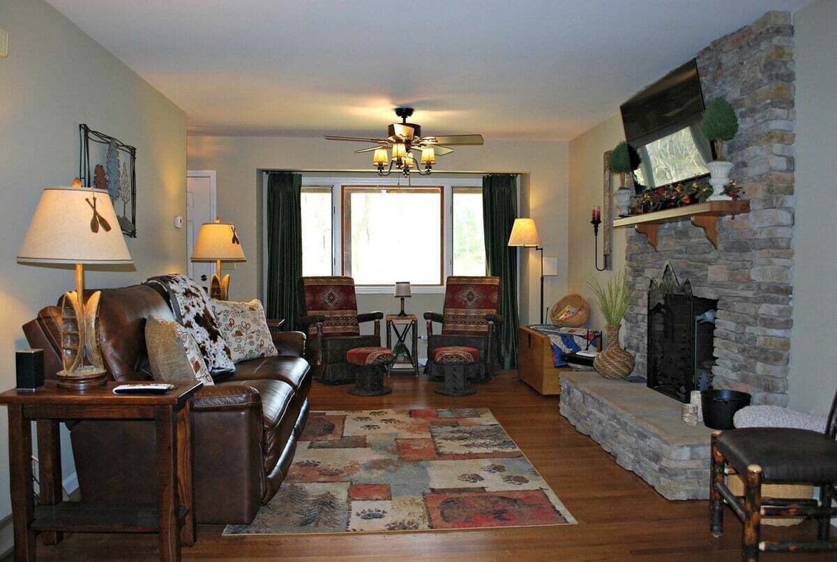 Una Smart TV, una chimenea