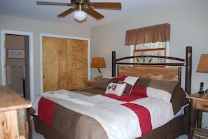 3 bedrooms, desk, free WiFi, bed sheets