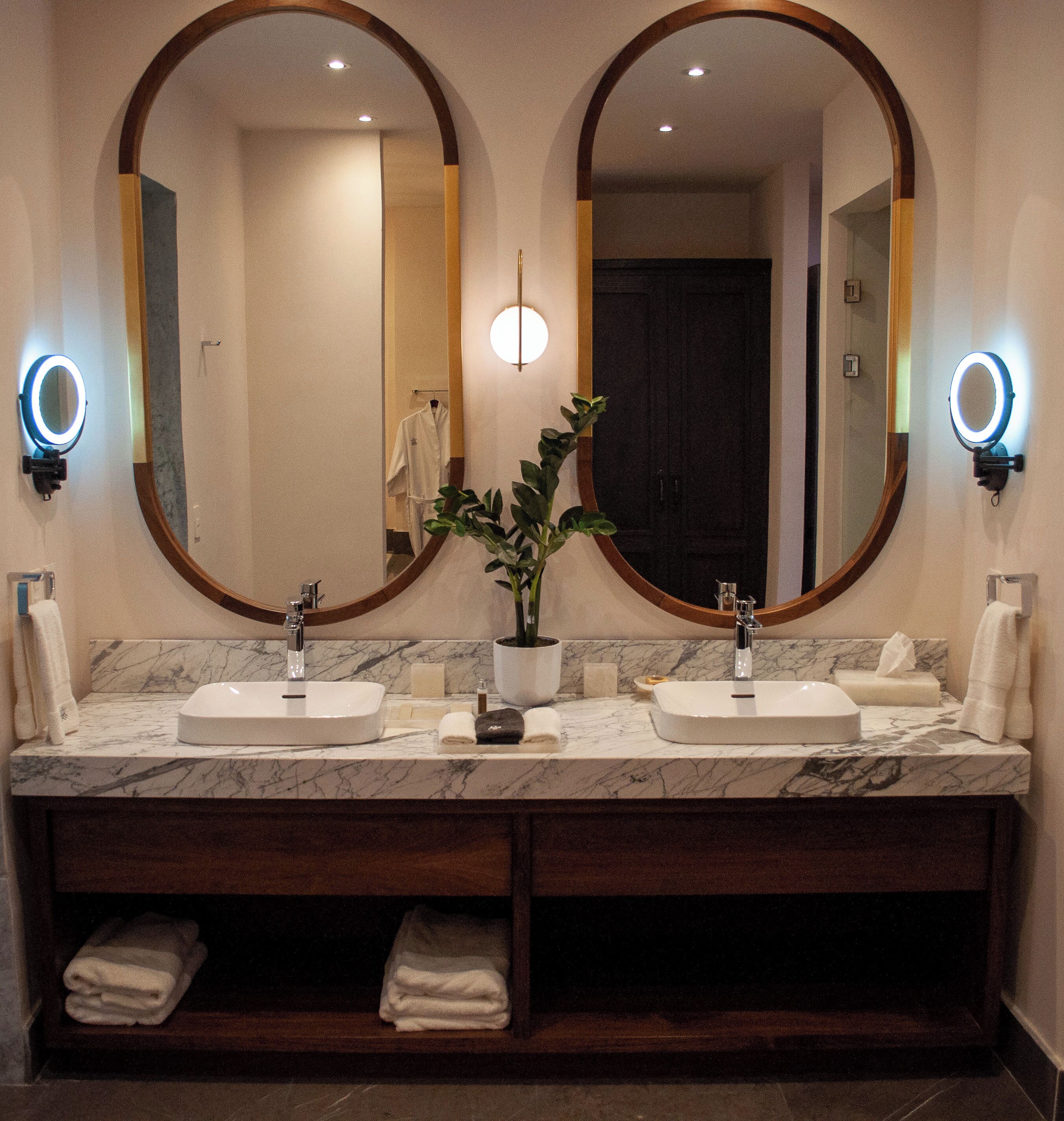 junior double room, 2 queen beds, vineyard view | bathroom | hair dryer, bathrobes, slippers, towels