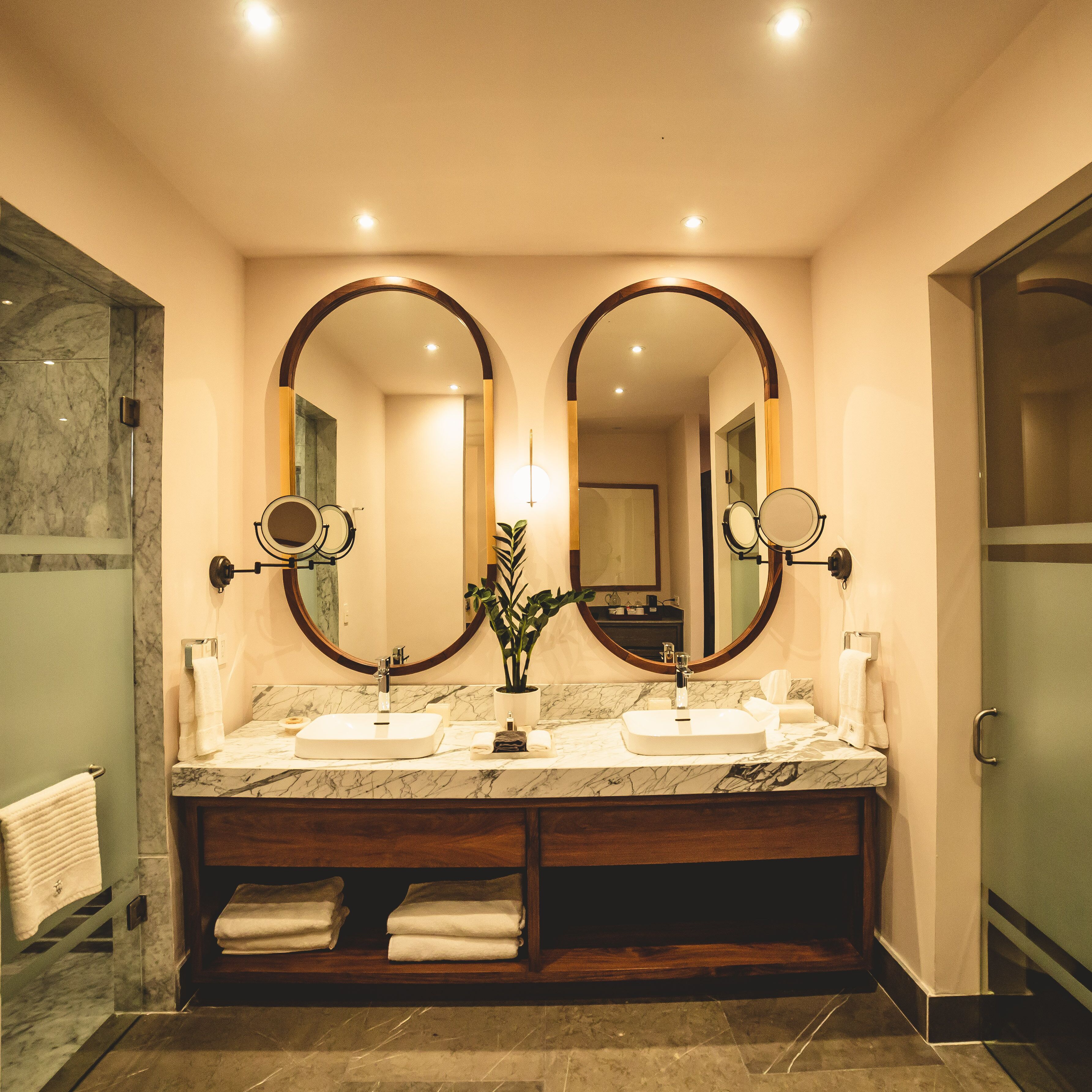 presidential studio suite, 1 bedroom, pool view, poolside | bathroom | hair dryer, bathrobes, slippers, towels