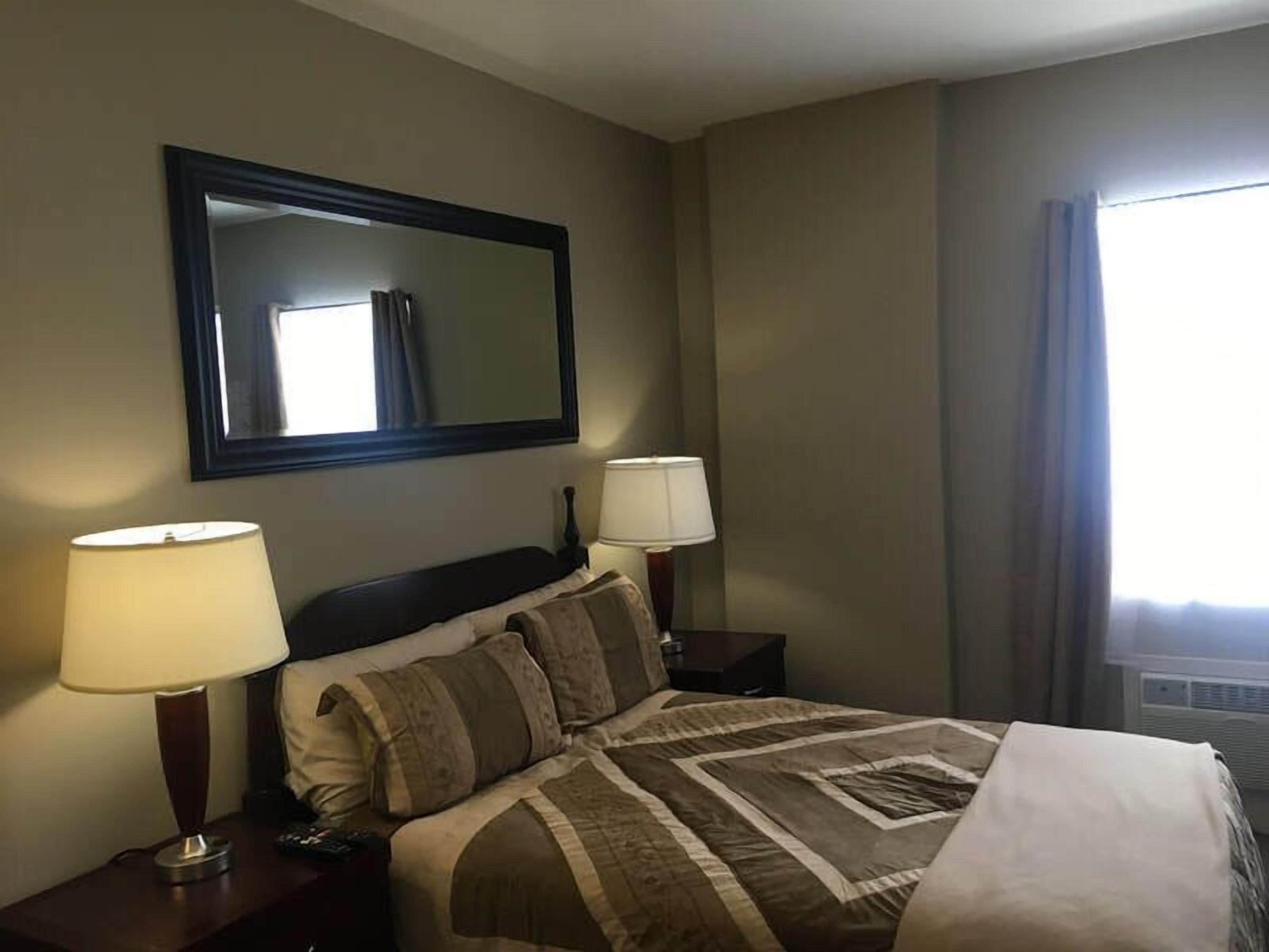 basic single room | laptop workspace, free wifi, bed sheets