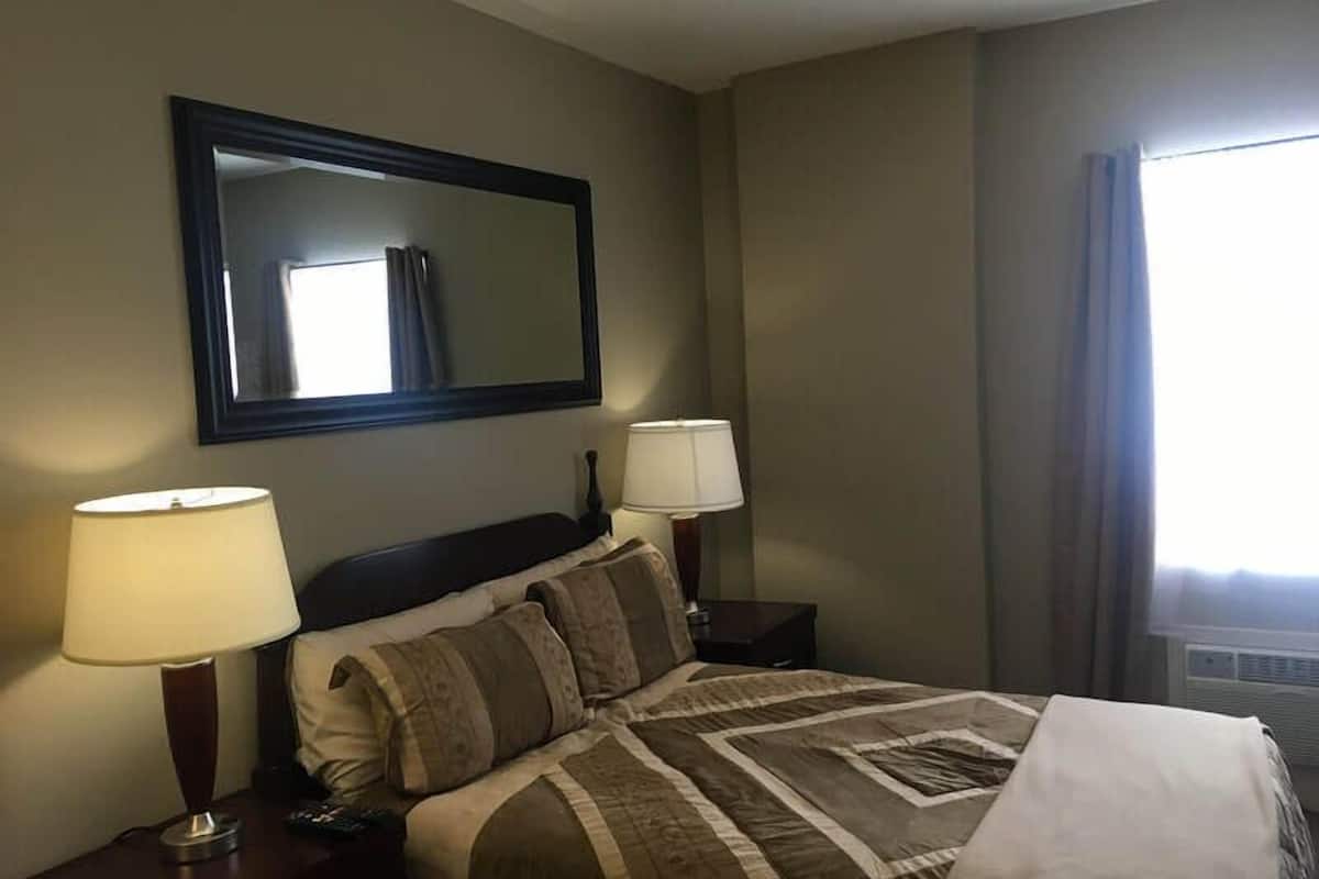 basic single room | laptop workspace, free wifi, bed sheets