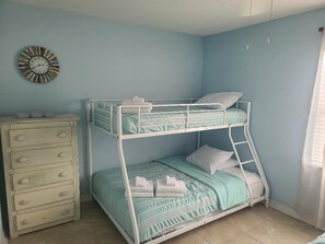 1 habitación, wifi y ropa de cama