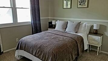 2 bedrooms, desk, iron/ironing board, free WiFi