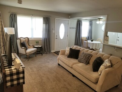 Merrillville Condo-Close to Hospitals and Refinery