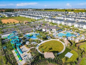 Exterior - Harry Potter/ Water Fun / Console-Ready Stay (Four Corners)