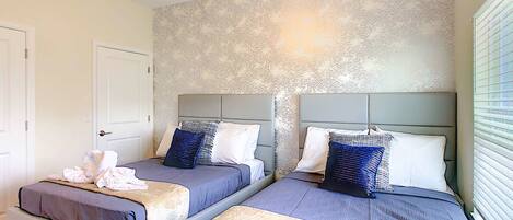 4 chambres, fer et planche à repasser, Wi-Fi, draps fournis