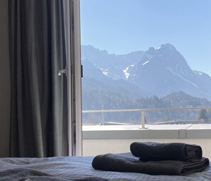 1 bedroom, in-room safe, iron/ironing board, travel cot