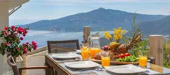 Luxury 2 Bedroom Villa w/Indoor Pool, Turkish Bath, Sauna, Fitness Room