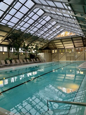 Indendørs pool, opvarmet pool