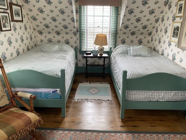 Internet, bed sheets