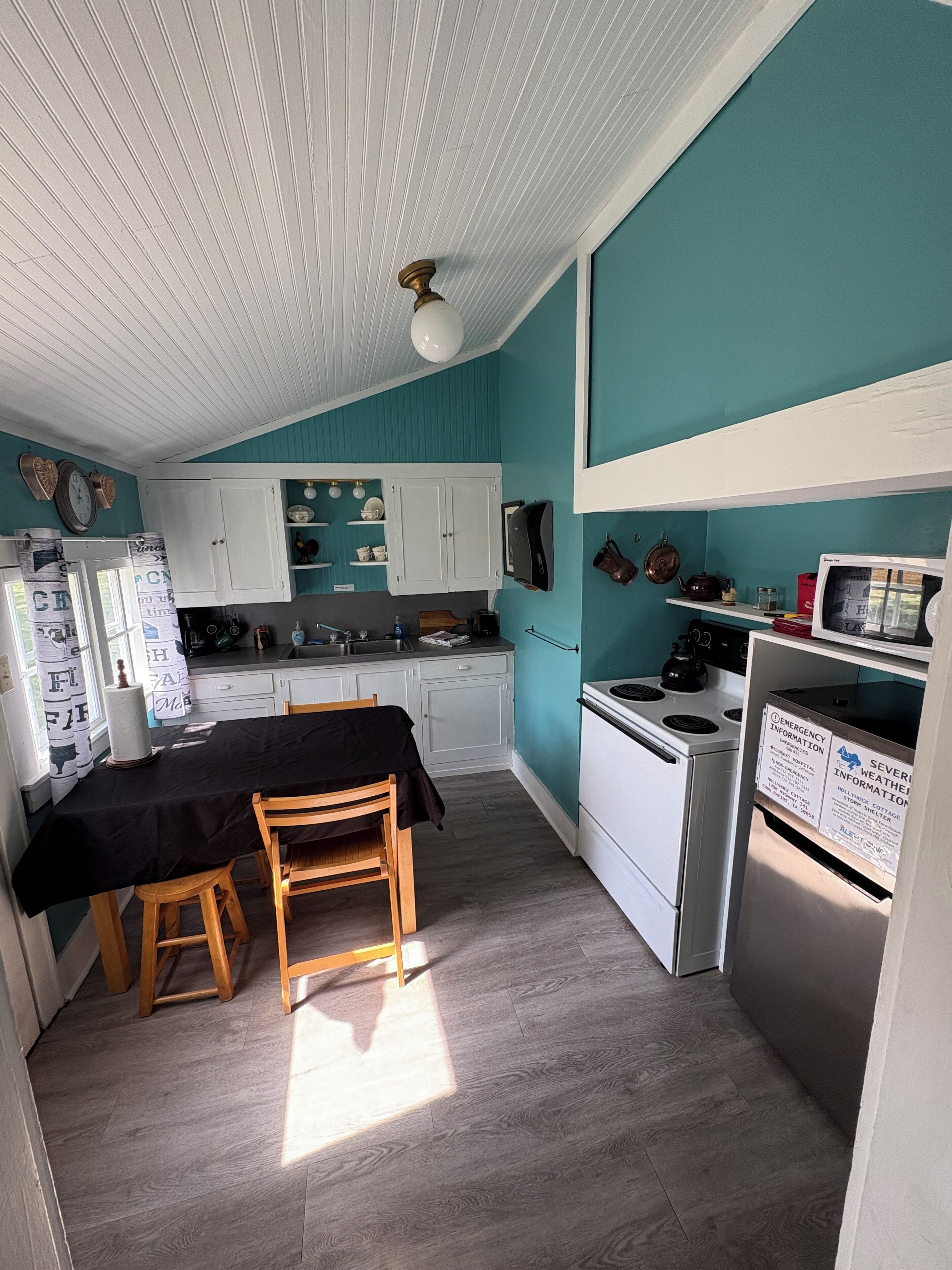 冰箱、微波炉、烤箱、炉灶