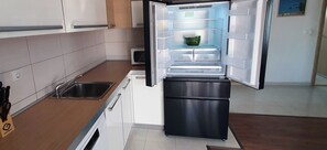 Unclassified image, 2 of 24, button - Holiday Home Amy 4 Star Accommodation for the Price of 3 (Split)