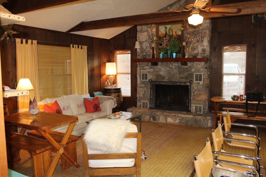 Concan Frio River Cabin - Concan, TX