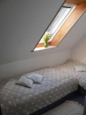 2 bedrooms