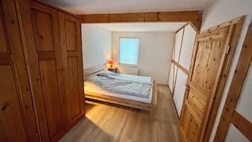 2 Schlafzimmer, Schreibtisch, kostenloses WLAN, Bettwäsche