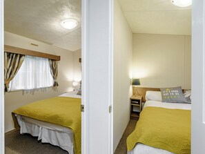 3 bedrooms, free WiFi, bed sheets - The Orchard - UK7111 (Dollar)