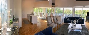 Smart TV, fireplace, stereo, offices - Breathtaking secluded resort property one block from ocean (Fire Island Pines)