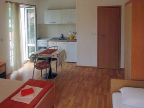 Dining - Cozy Villa in Dubrovnik With Terrace (Dubrovnik)
