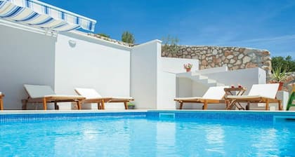 Poolside Villa Retreat in Cara