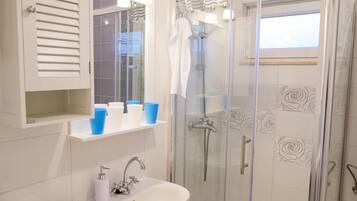 House | Bilik Mandi | Syampu