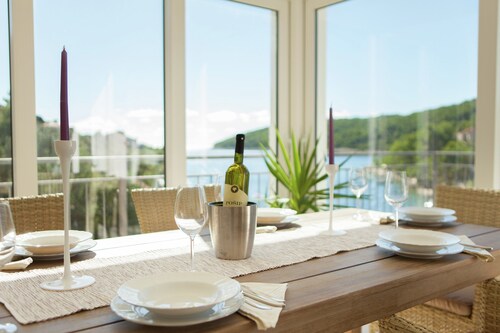 Charming Beach Villa in Vela Luka