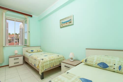Villa | 7 slaapkamers, individueel gemeubileerd, beddengoed