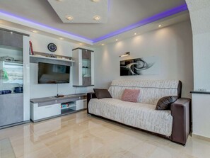 Apartment | Living area - Apartment in Arbanija With Terrace (Trogir)