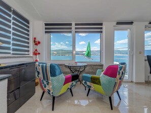 Apartment | Dining - Apartment in Arbanija With Terrace (Trogir)