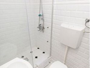 Hair dryer, towels - Cosy Holiday Home in Dubrovnik With Balcony (Dubrovnik)