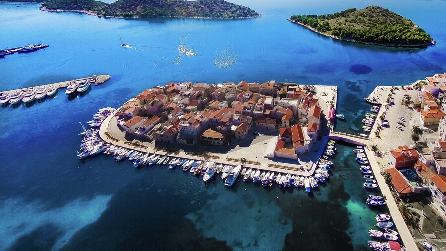 Modern Apartment in Kastel Stafilic With Fenced Garden