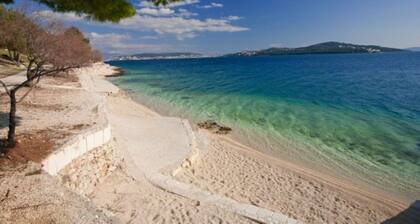 Apartment in Seget Donji With Terrace