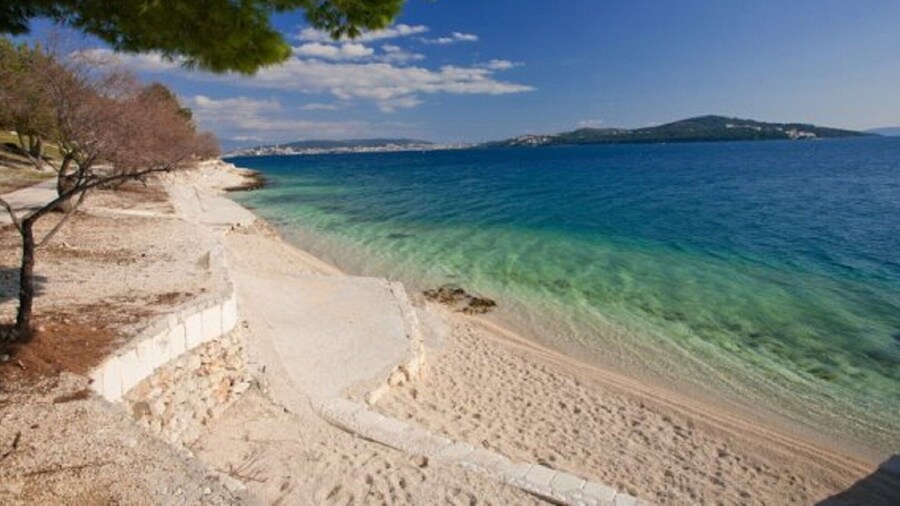 Apartment in Seget Donji With Terrace