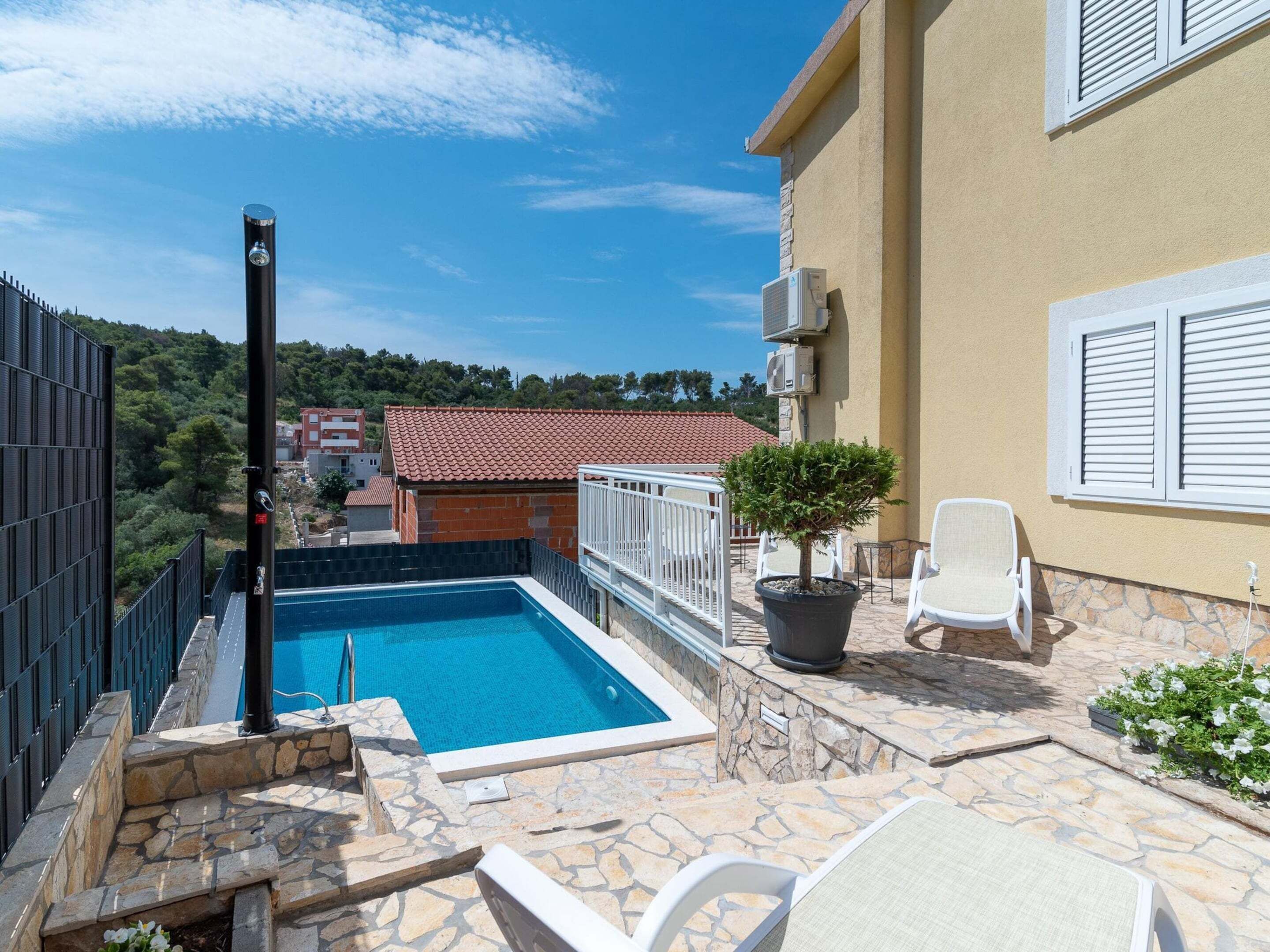 公寓 | 泳池 | 室外游泳池