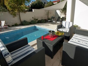House | Pool