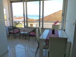 Living room - Homely Apartment in Trogir near Beach (Okrug)