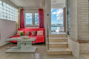 Living room - Modern Apartment in Arbanija with Hot Tub (Trogir)