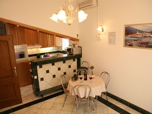 Dining - Beach Apartment Bonacic in Ciovo, Croatia (Slatine)