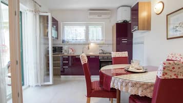 Apartment | Private kitchen