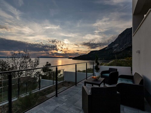 Stunning Villa in Drasnice With Private Pool