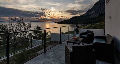 Stunning Villa in Drasnice With Private Pool