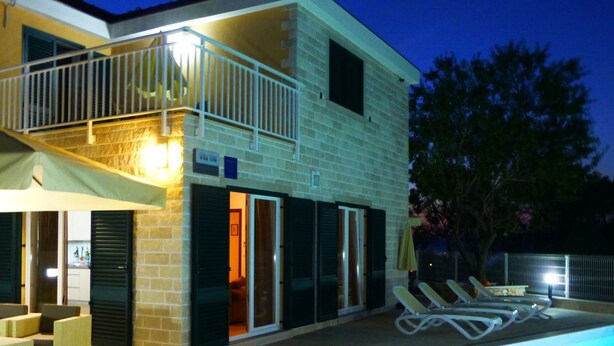 House | Exterior - Gorgeous Holiday Home in Skrip Near Centre With Pool (Supetar)
