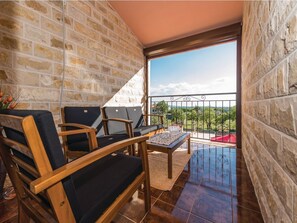 Balcony - Lovely Holiday Home With Private Swimming Pool, Beautiful Garden, Roofed Terrace (Benkovac)